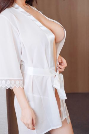 欧美巨大荫蒂茸毛毛人妖_HD完整在线观看