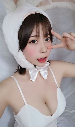 人妻人人澡人人添_4K迅雷电影在线