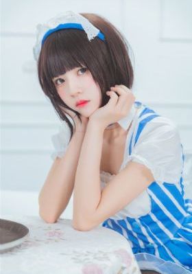 欧美流行女款t恤_HD全集免费观看